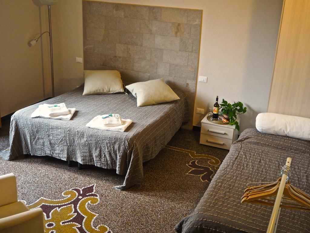 B&B Cernaia 42 Специя Стая снимка