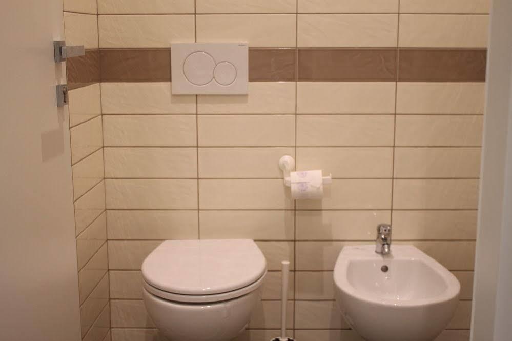 B&B Cernaia 42 Специя Екстериор снимка